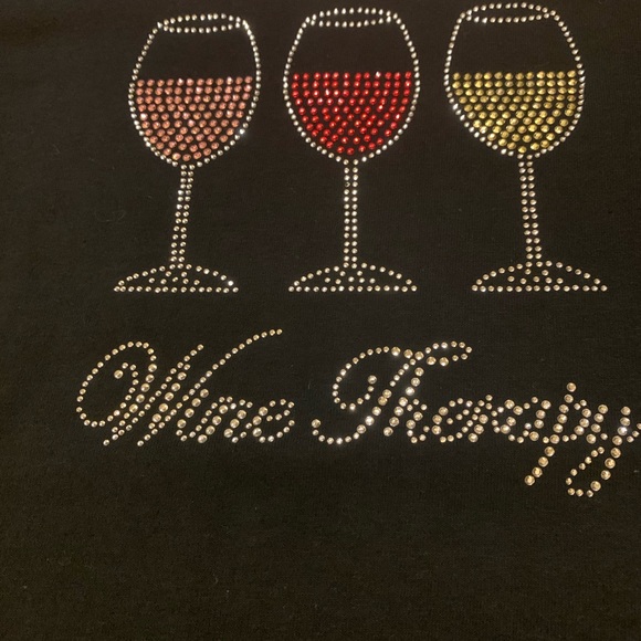 Wine therapy anyone? Very fun and chic top. SZ M - Picture 3 of 6